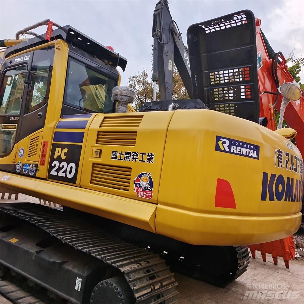 Komatsu PC 220-8 حفارات زحافة