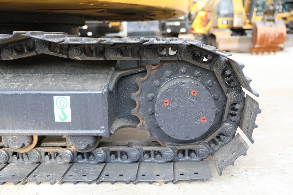 Komatsu PC 78 US-6 حفارات وسط 7 طن - 12 طن