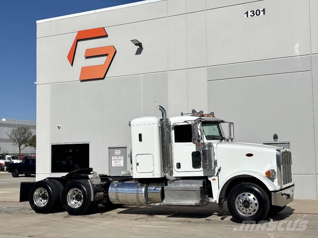 Peterbilt 367 وحدات الجر