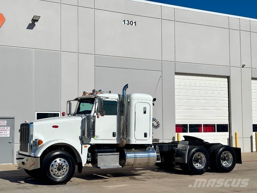 Peterbilt 367 وحدات الجر