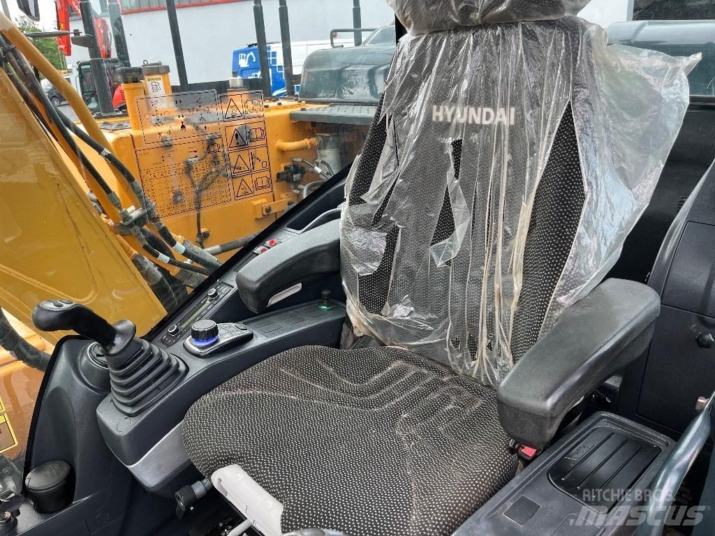 Hyundai HX140LC حفارات زحافة