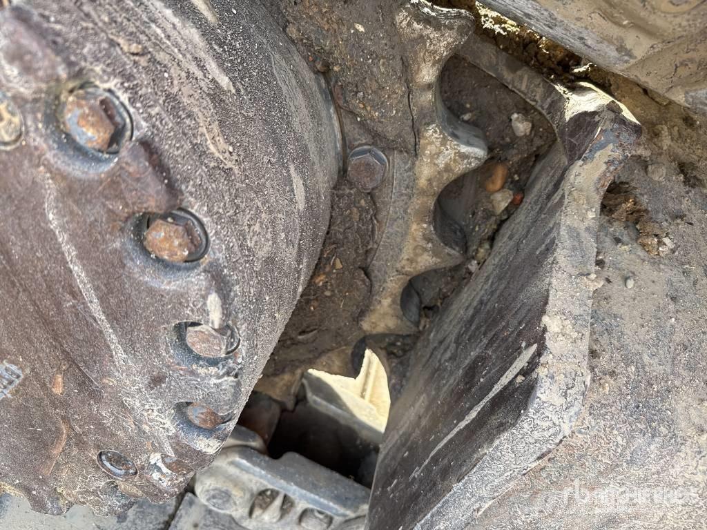 Volvo ECR235EL حفارات زحافة