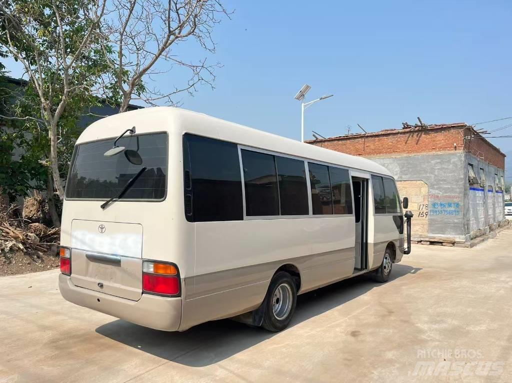 Toyota Coaster Bus حافلة صغيرة
