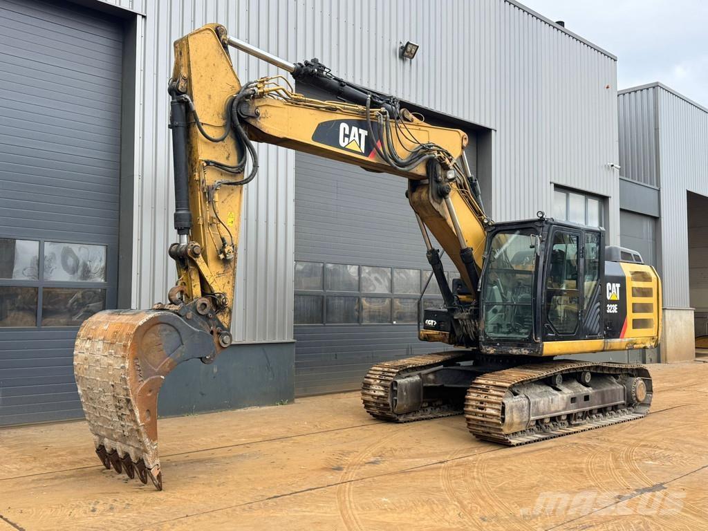 CAT 323E حفارات زحافة