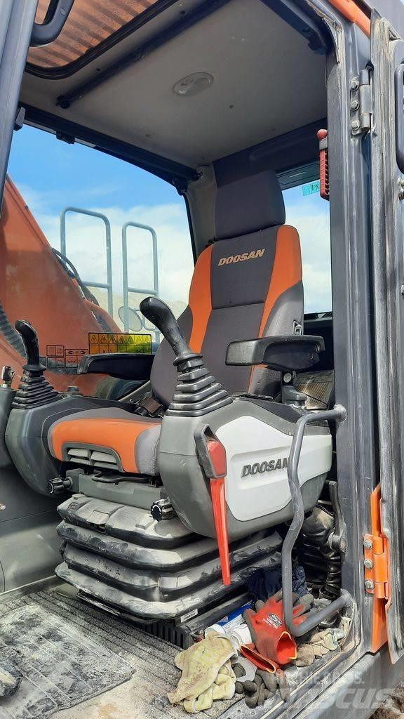 Doosan DX 255 LC-5 حفارات زحافة