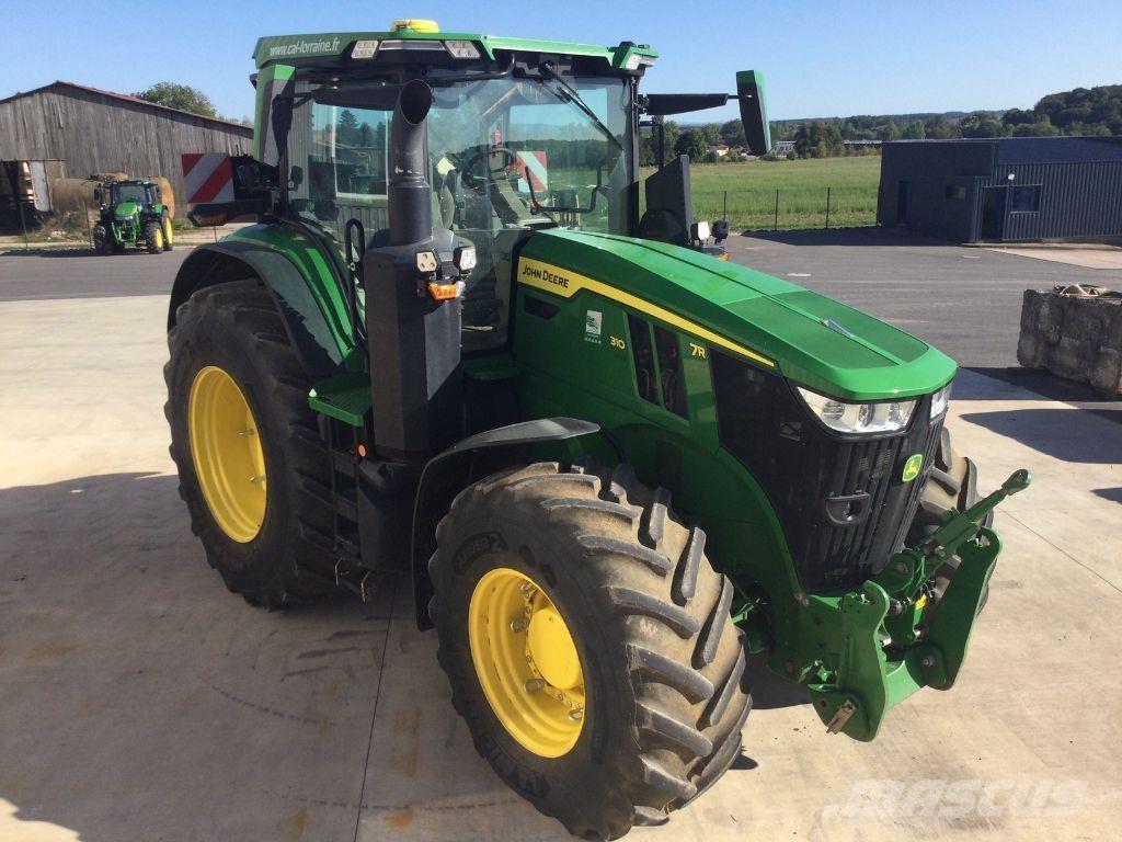 John Deere 7R310 الجرارات