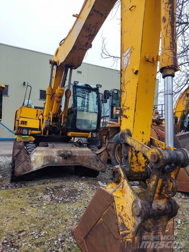 JCB JS 175 W حفارات بعجل