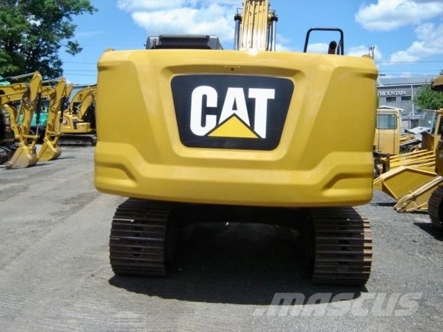CAT 320 حفارات زحافة