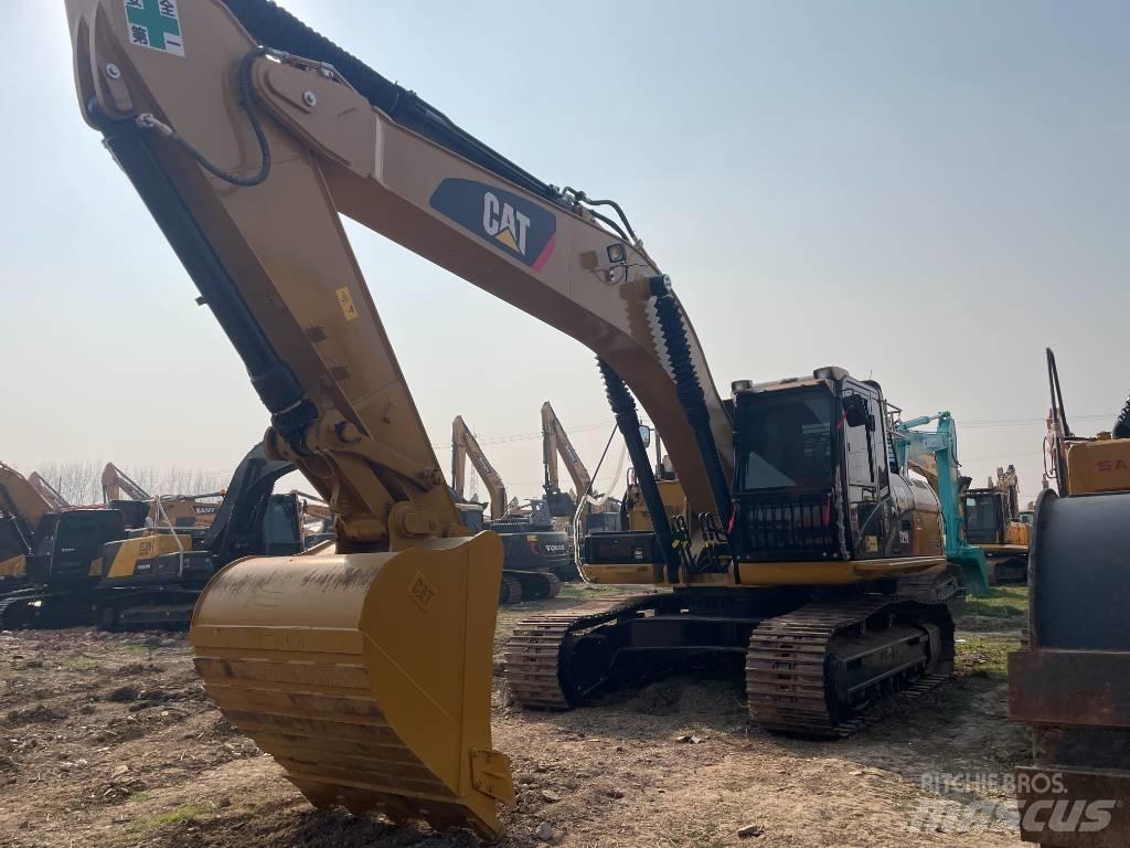 CAT 329 D حفارات زحافة