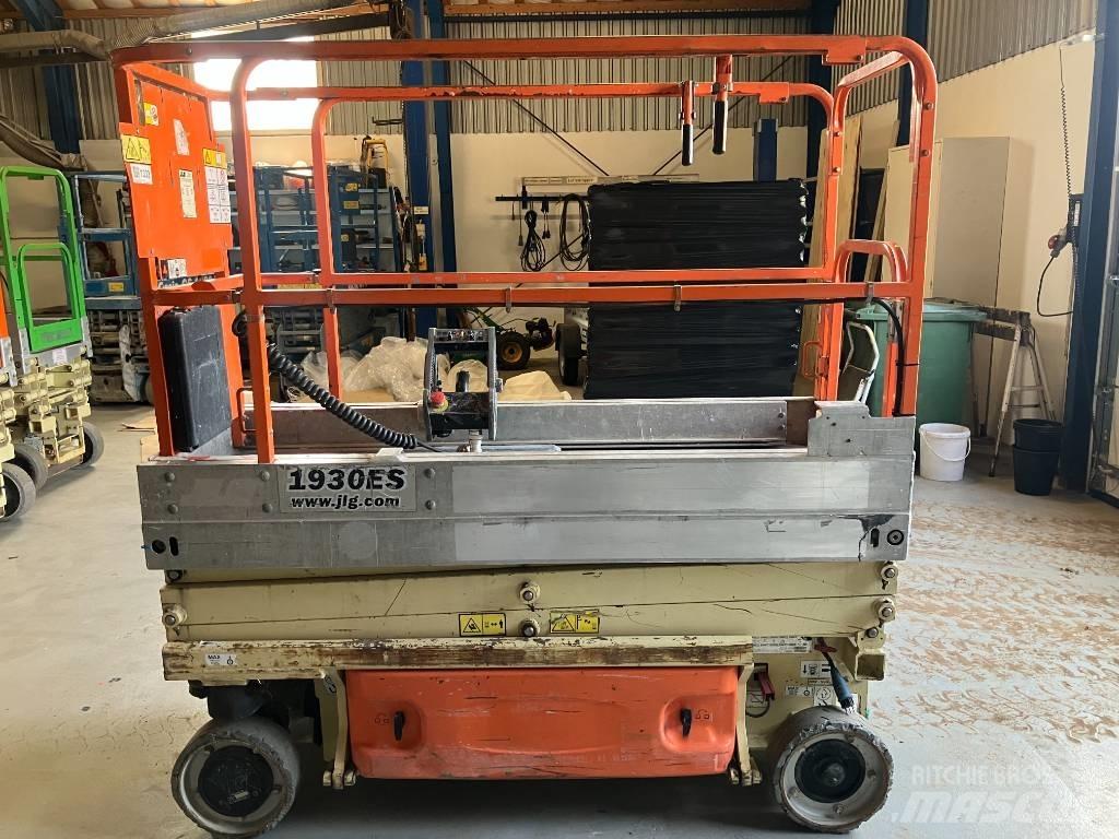 JLG 1930 ES رافعات مقصية الشكل