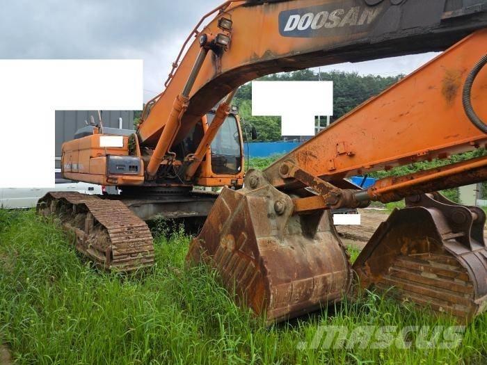 Doosan DX 520 LC حفارات زحافة
