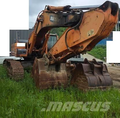 Doosan DX 520 LC حفارات زحافة