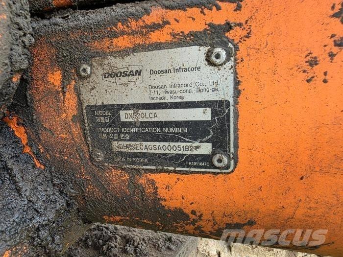 Doosan DX 520 LC حفارات زحافة