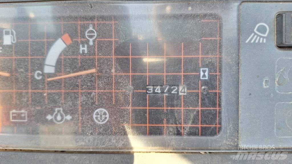 CAT 302.5 حفارات صغيرة أقل من 7 طن (حفارات صغيرة)