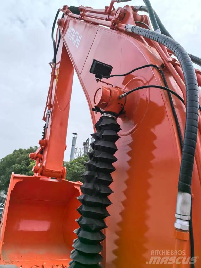 Hitachi ZX 200-3 G حفارات زحافة