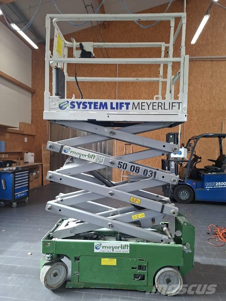 Genie GS 1932 رافعات مقصية الشكل