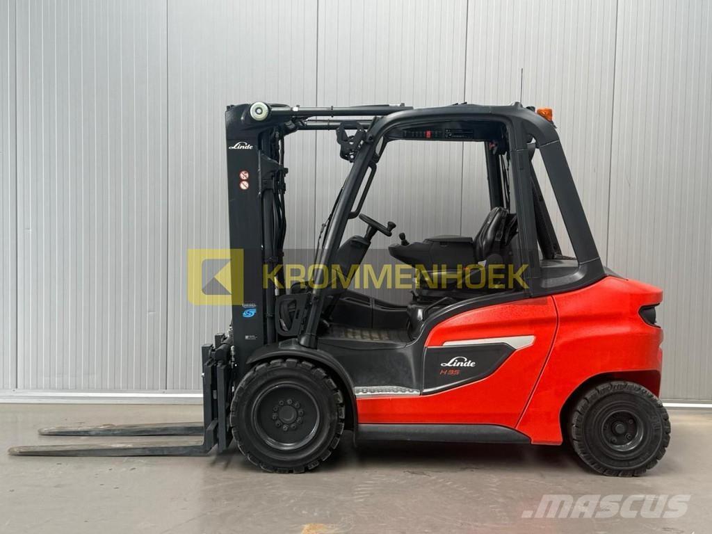 Linde H 35 D-02 شاحنات الديزل
