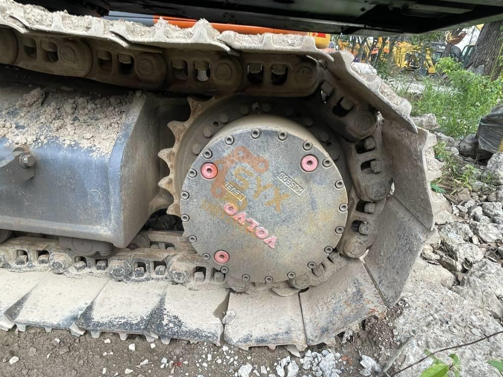 Volvo EC 200 D حفارات زحافة