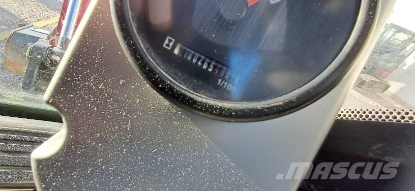 Yanmar SV15 حفارات صغيرة أقل من 7 طن (حفارات صغيرة)