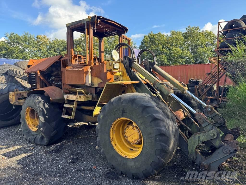 Volvo L 120 D لوادر بعجل
