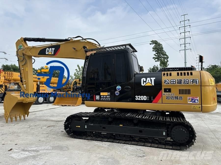 CAT 320 D2L حفارات زحافة