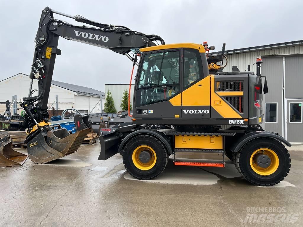 Volvo EWR150E حفارات بعجل