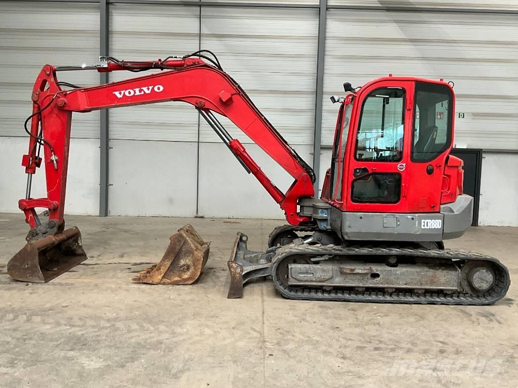 Volvo ECR 88 D حفارات وسط 7 طن - 12 طن