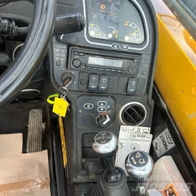 JCB 535-125 مناولات متداخلة
