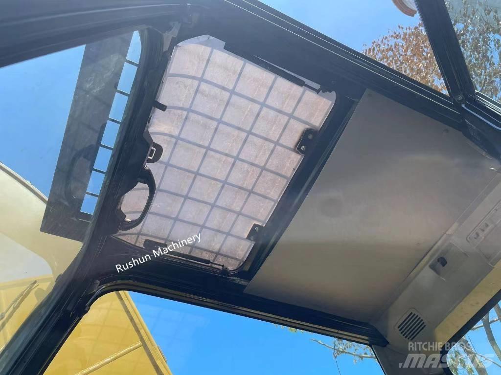 CAT 320D2 حفارات زحافة