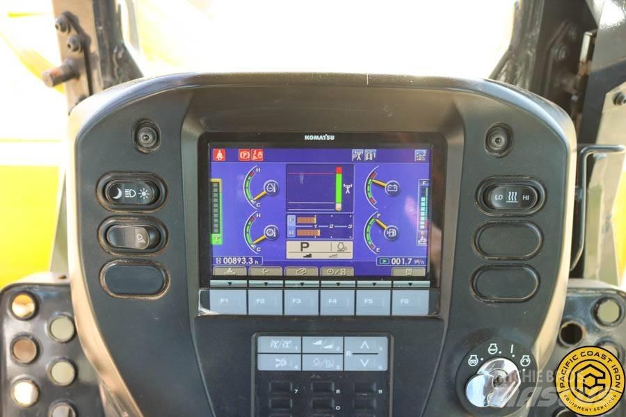 Komatsu D 37 EX بلدوزرات مجنزرة