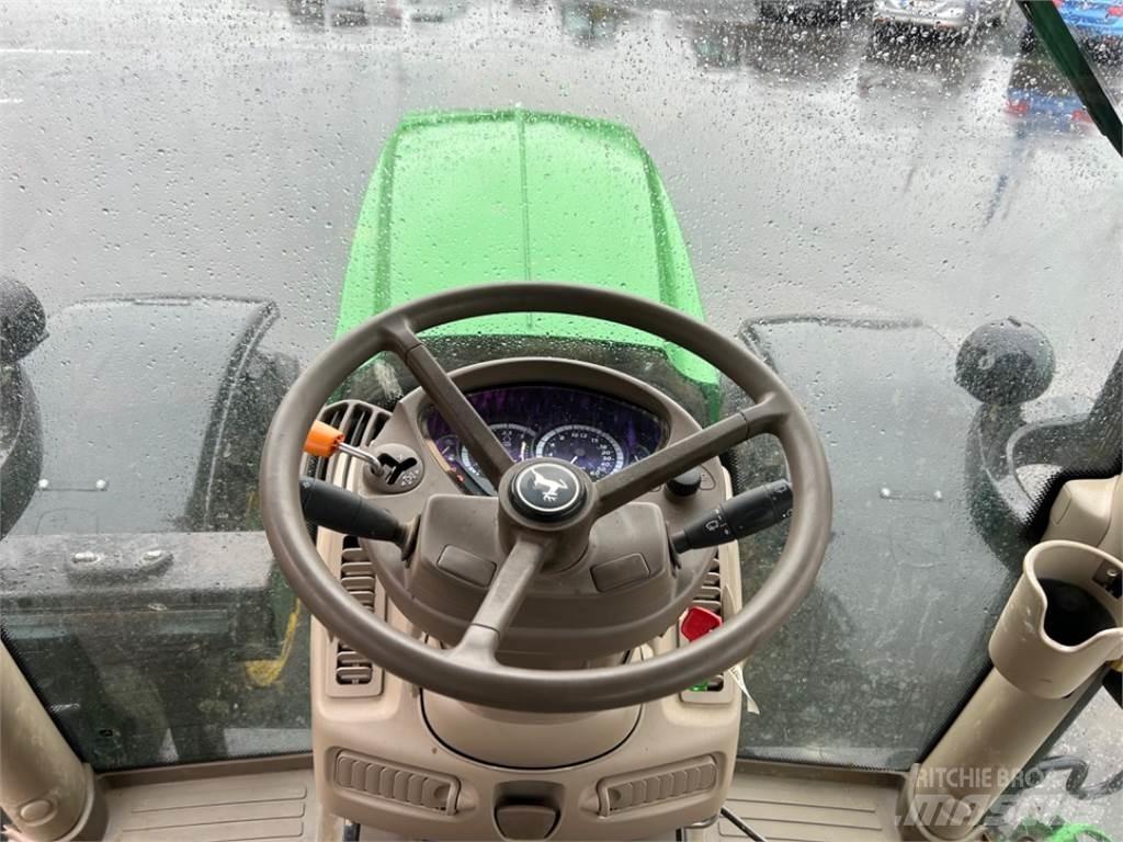 John Deere 6210R الجرارات