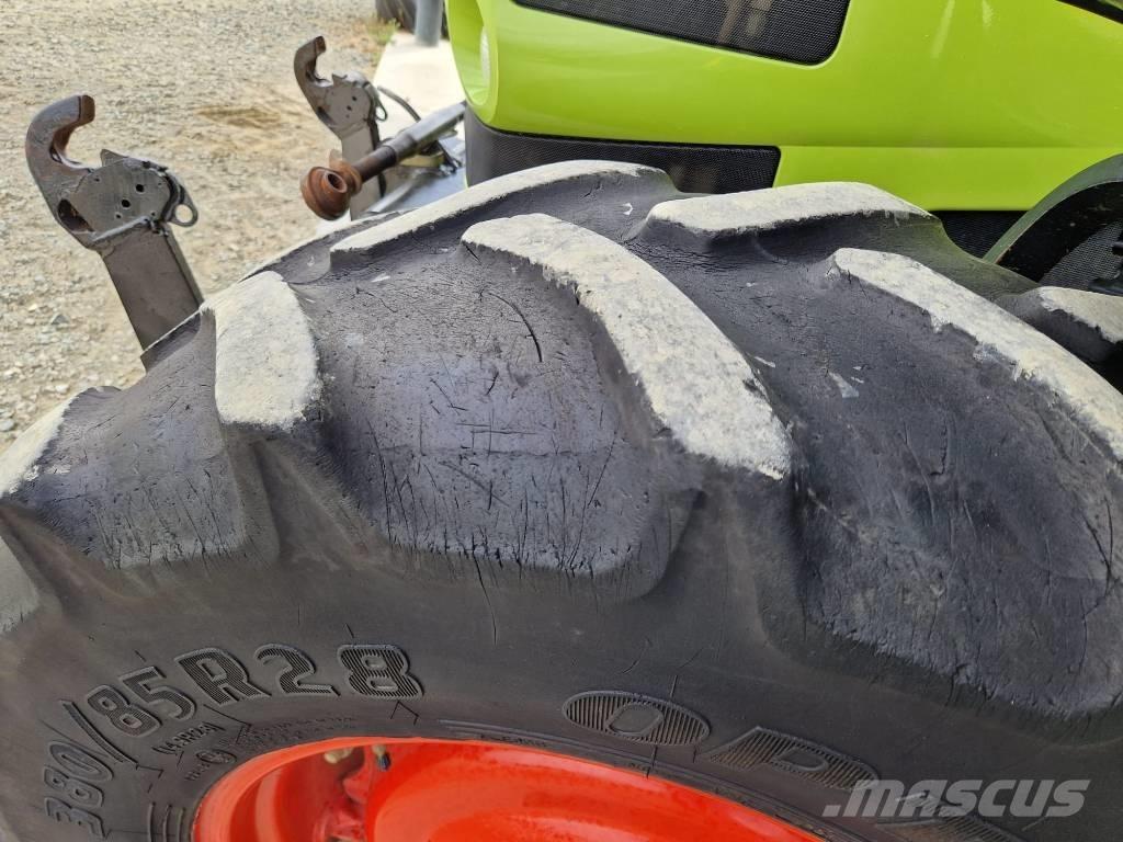 CLAAS Ares 557 ATZ الجرارات