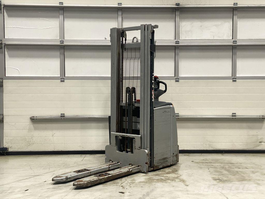 Still EXV14I معدات التكديس الجوالة