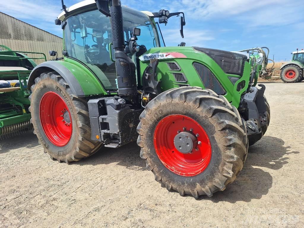 Fendt 718 الجرارات
