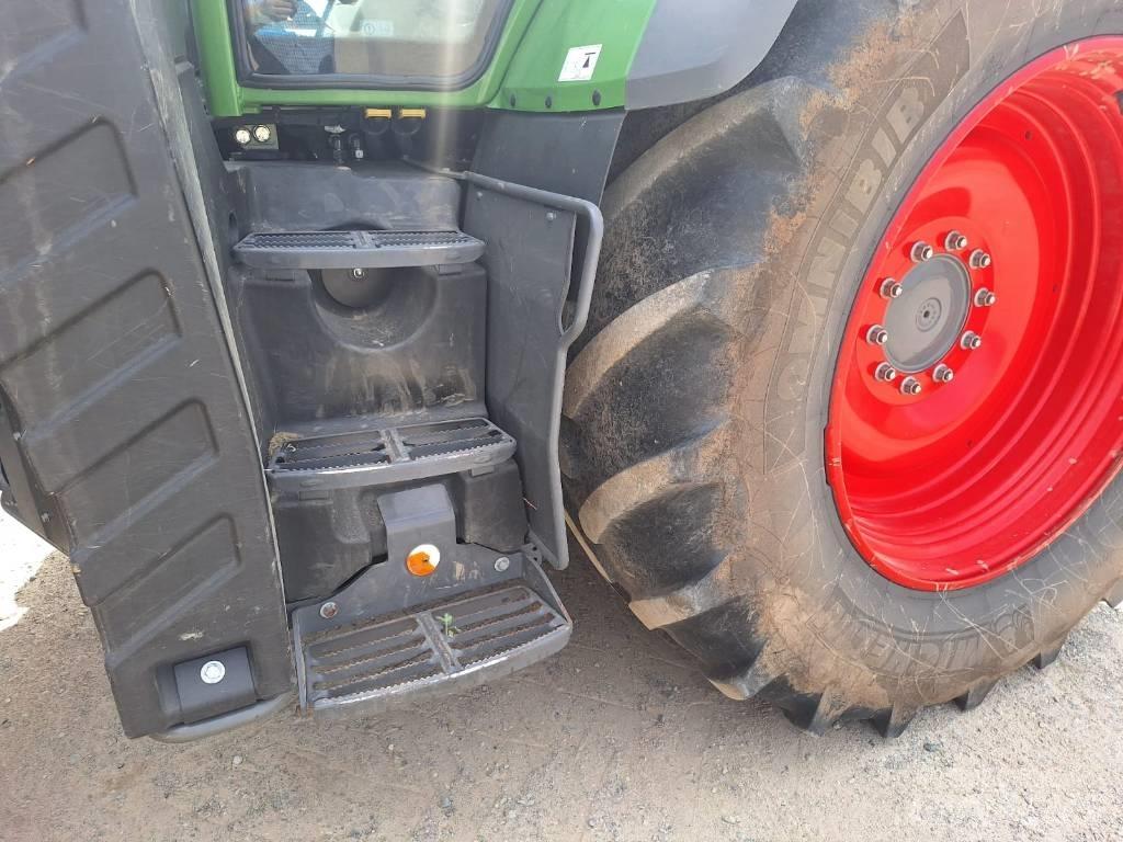 Fendt 718 الجرارات