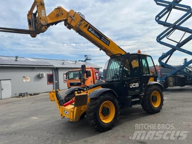 JCB 540-140 مناولات متداخلة