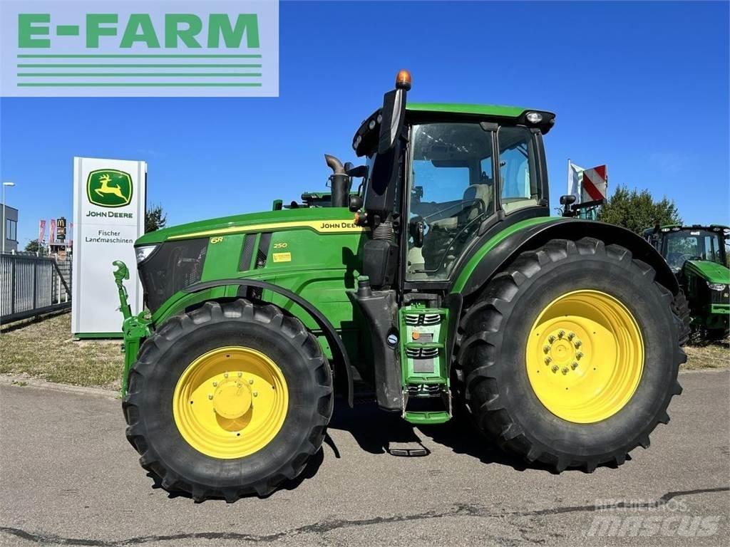 John Deere 6r 250 الجرارات