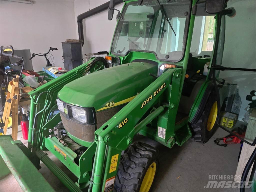 John Deere 4110 الجرارات