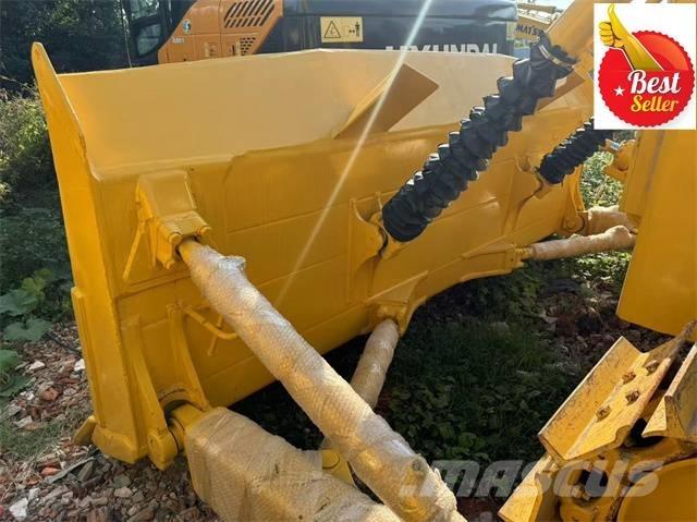 Komatsu D 85 EX بلدوزرات مجنزرة