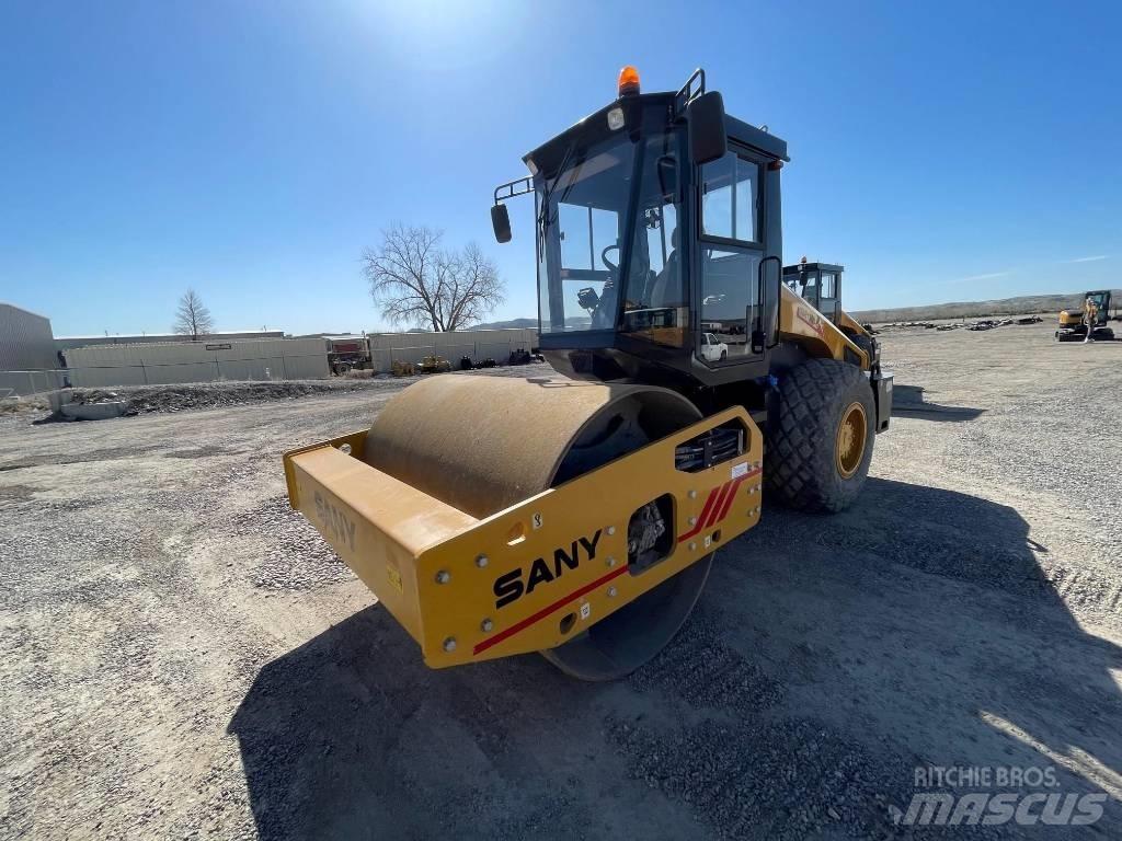 Sany SSR 120C 8 لوادر انزلاقية التوجيه