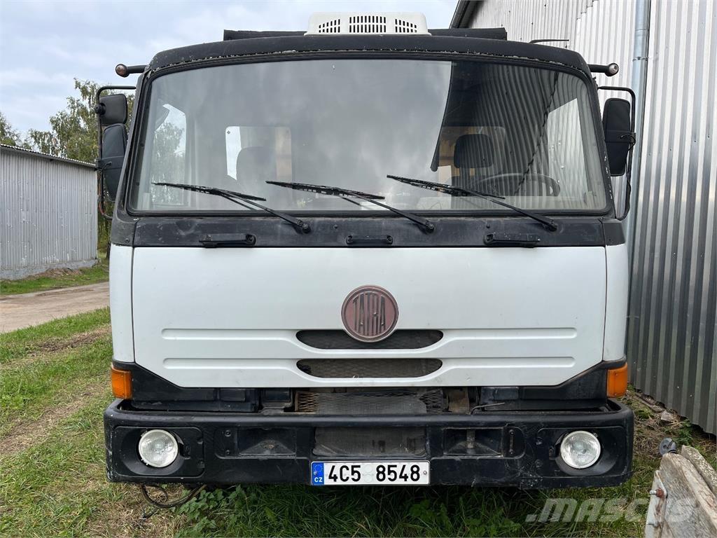 Tatra T 815 6X6 شاحنات قلابة