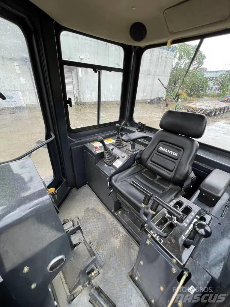 Shantui SD22L بلدوزرات مجنزرة