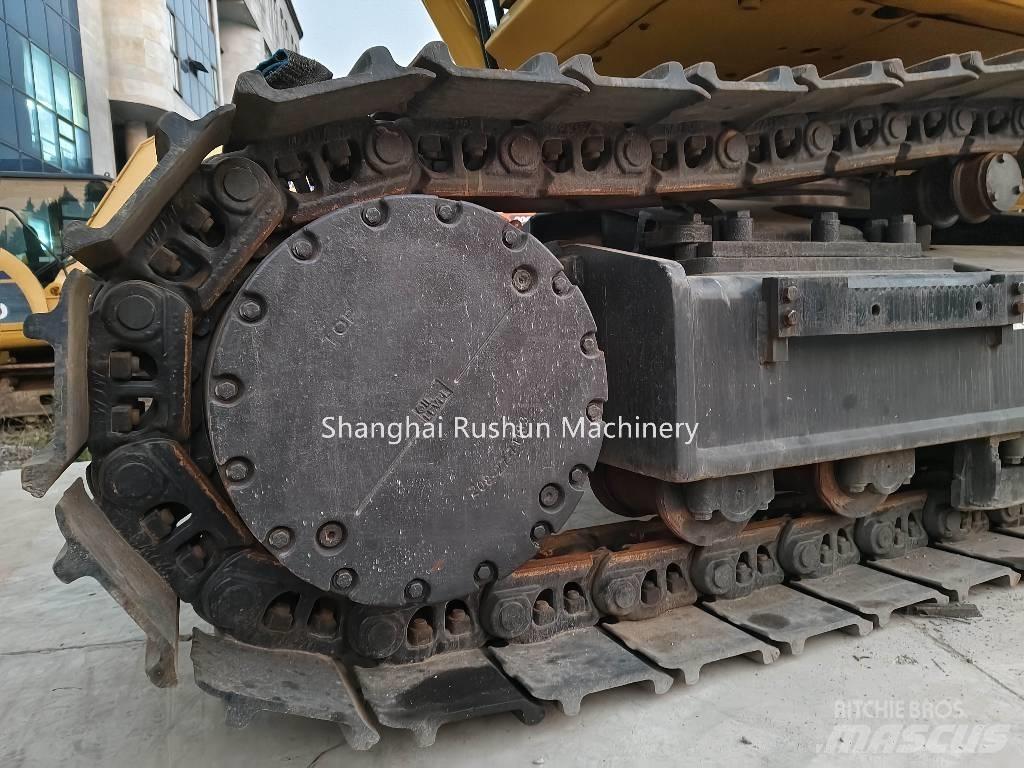 Komatsu PC 450-8 حفارات زحافة