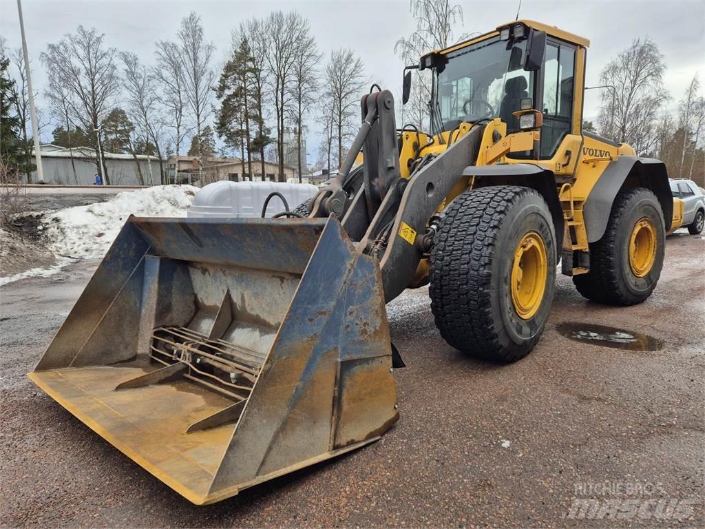 Volvo L120F لوادر بعجل