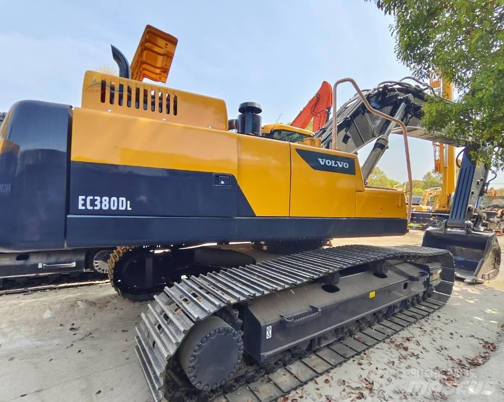 Volvo EC 380 D L حفارات زحافة