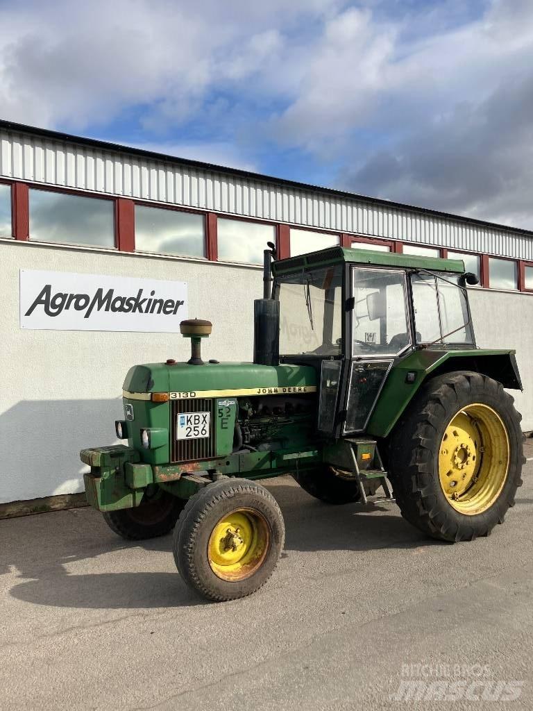 John Deere 3130 الجرارات