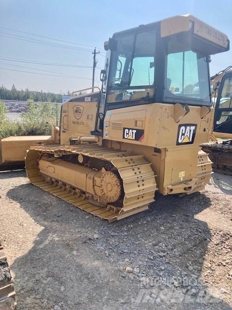 CAT D 3 K LGP بلدوزرات مجنزرة