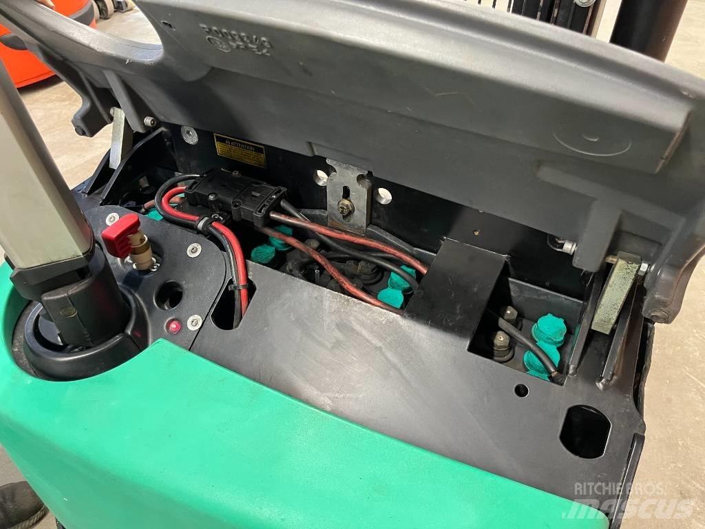 Mitsubishi SBP 12 N معدات التكديس الجوالة