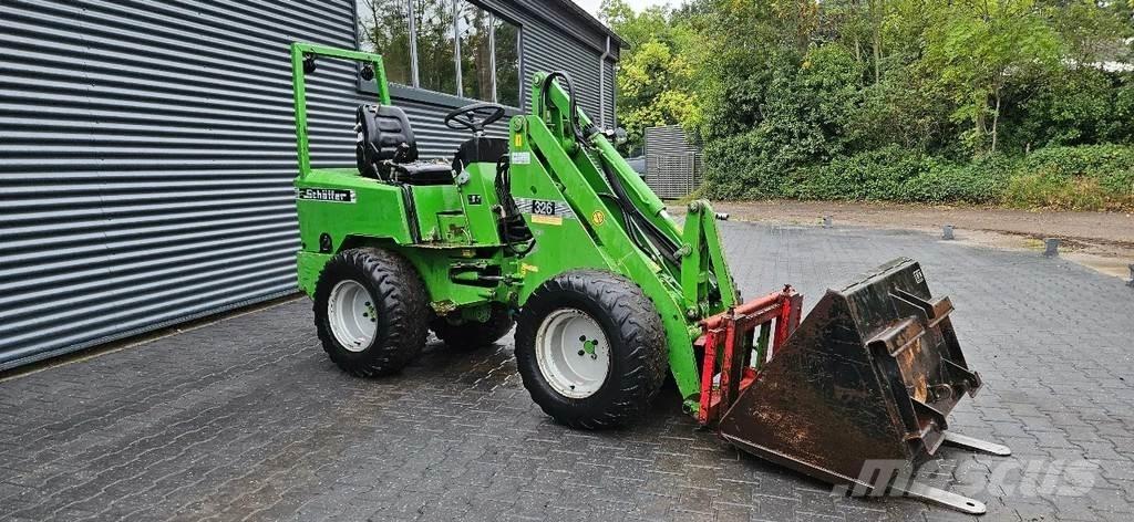 Schäffer 326 لوادر صغيرة