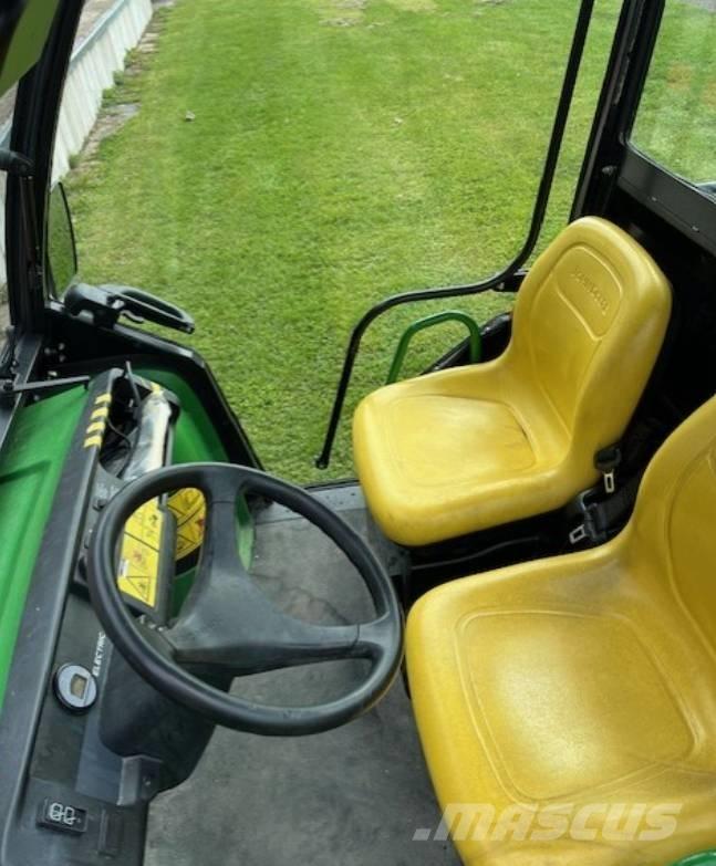 John Deere Gator TE ماكينات منفعة عامة